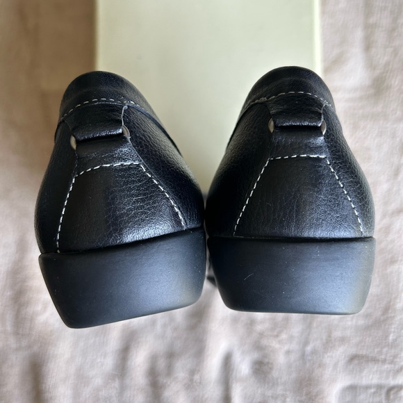 NIB Nickels Solstice Soft Shoe Loafer in Black. Women’s size 8.5M - Picture 5 of 10